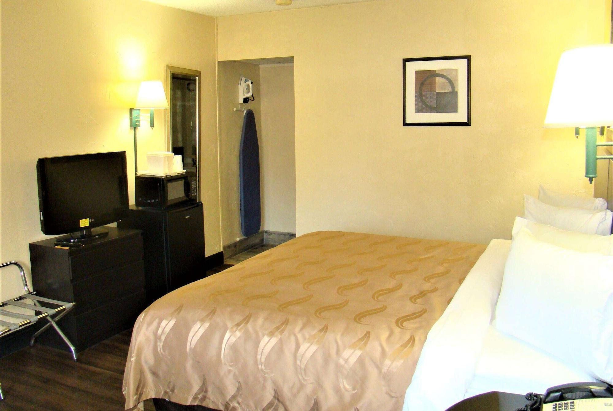 Hotel Baymont By Wyndham Front Royal Near Shenandoah National Park Exterior foto