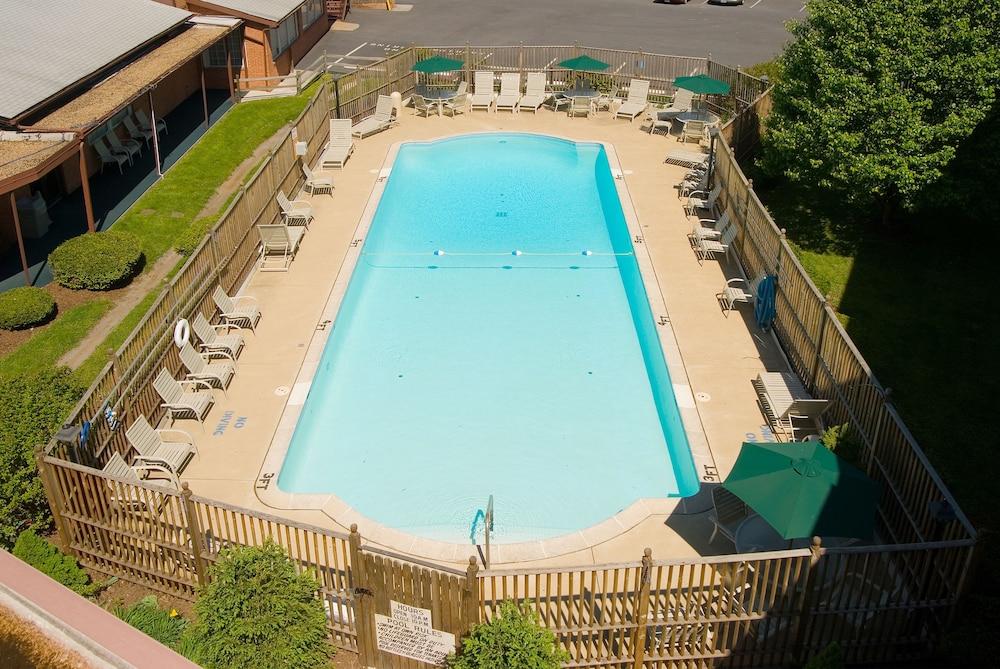 Hotel Baymont By Wyndham Front Royal Near Shenandoah National Park Exterior foto